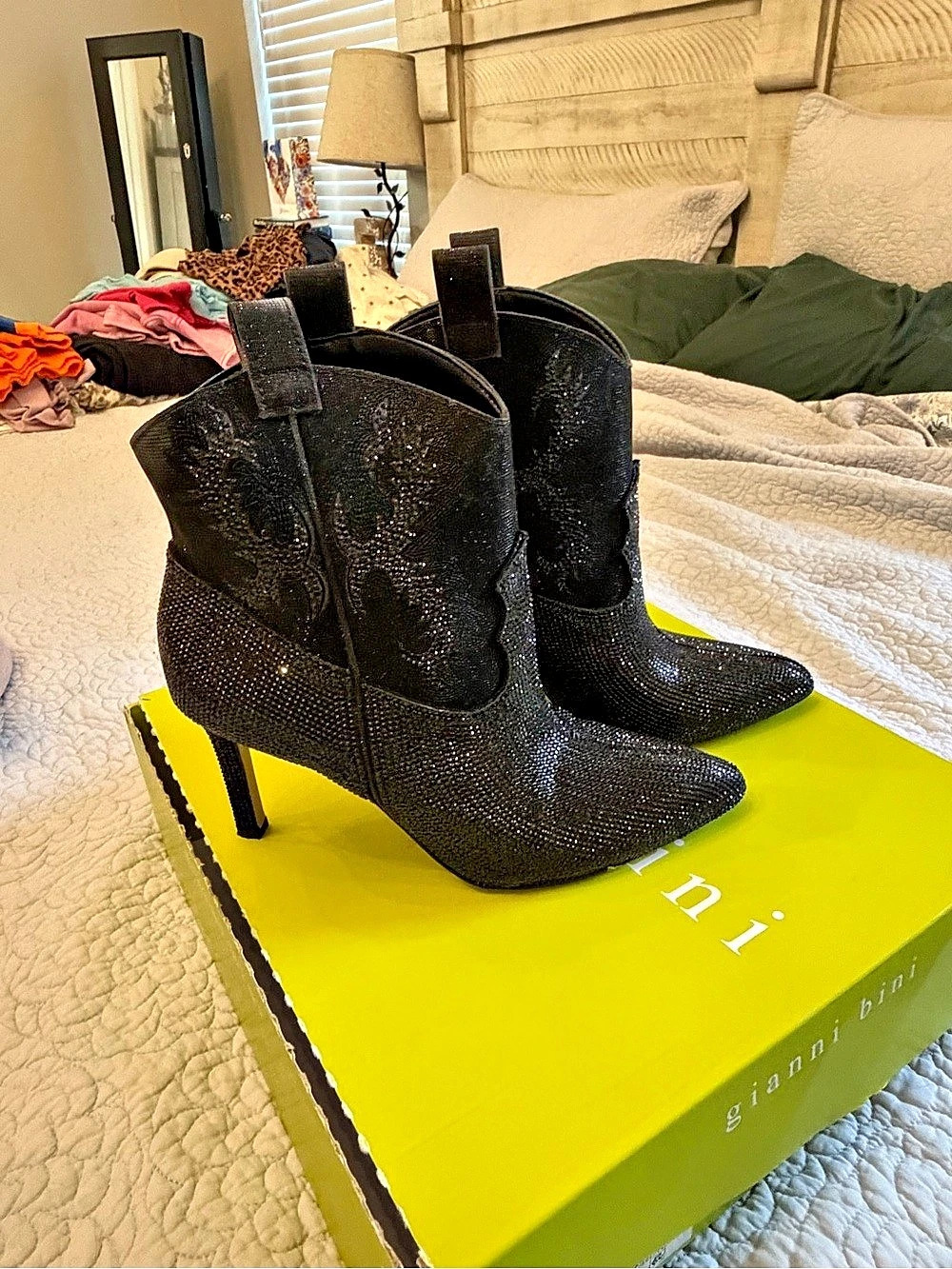 Gianni Bini Sasha Black Pointed-Toe Heeled Boots US 6.5 M - worn once